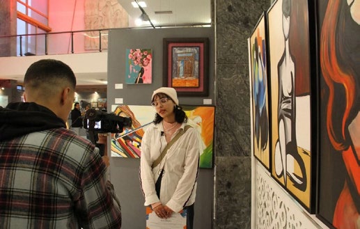 Coups de pinceau de justice : de jeunes artistes de Rabat affrontent la violence de genre · 7