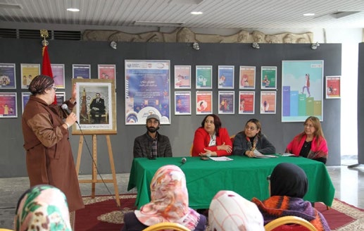 Coups de pinceau de justice : de jeunes artistes de Rabat affrontent la violence de genre · 6